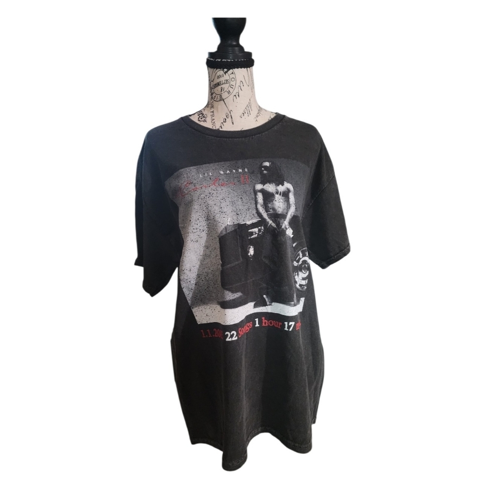 NWOT Lil Wayne Tha Carter II Graphic Tee, Size Small